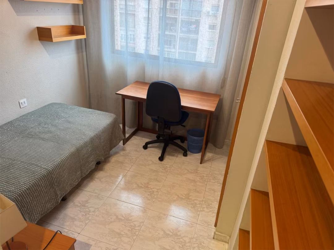 Piso en  Avinguda de Blasco Ibáñez 134 - Foto 5