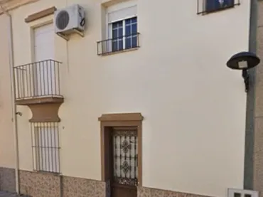 Casa adosada en  Calle Reyes Huertas 9 - Foto 1
