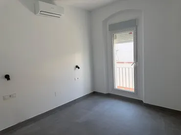 Piso en  Plaza Meneses 2 - Foto 3