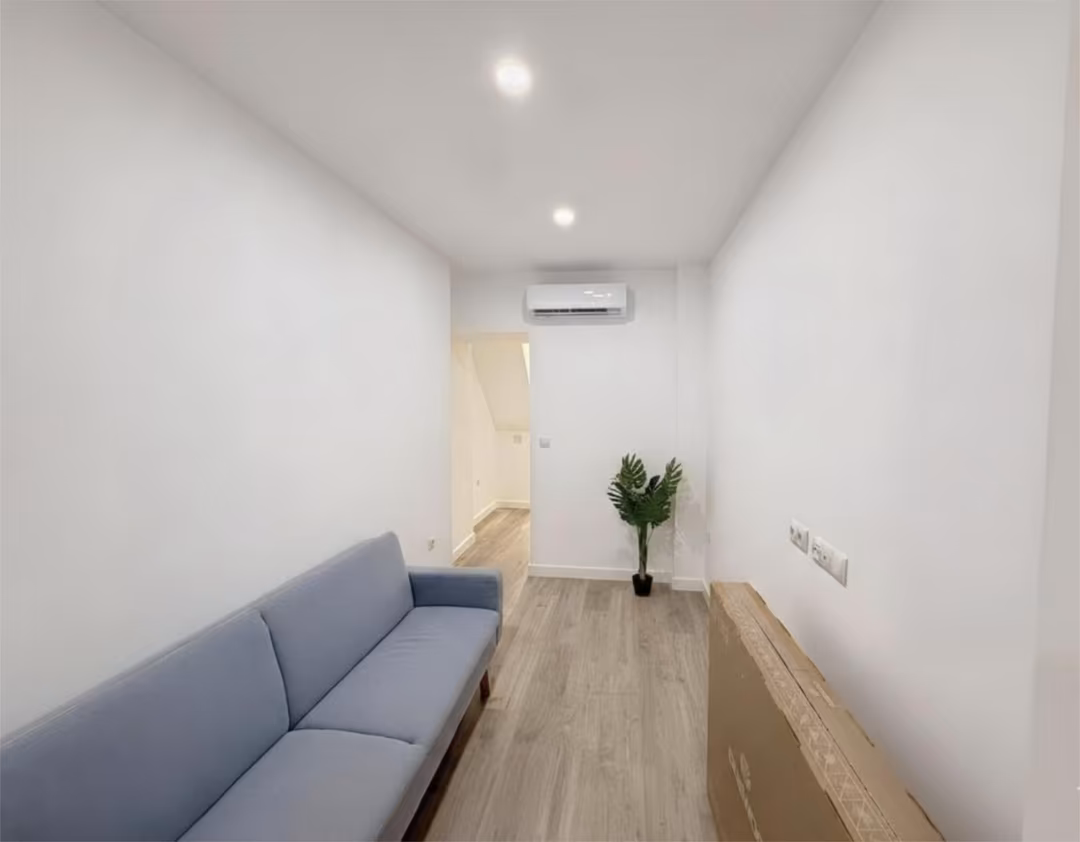 Casa adosada en  Avenida de los Jeronimos 13 - Foto 8