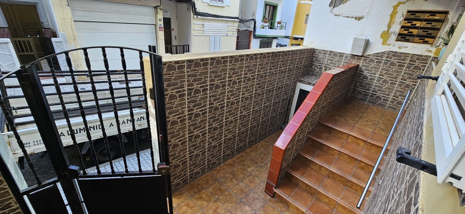 Piso en Calle Doña Perfecta, 71, Schamann - Rehoyas - Foto 4