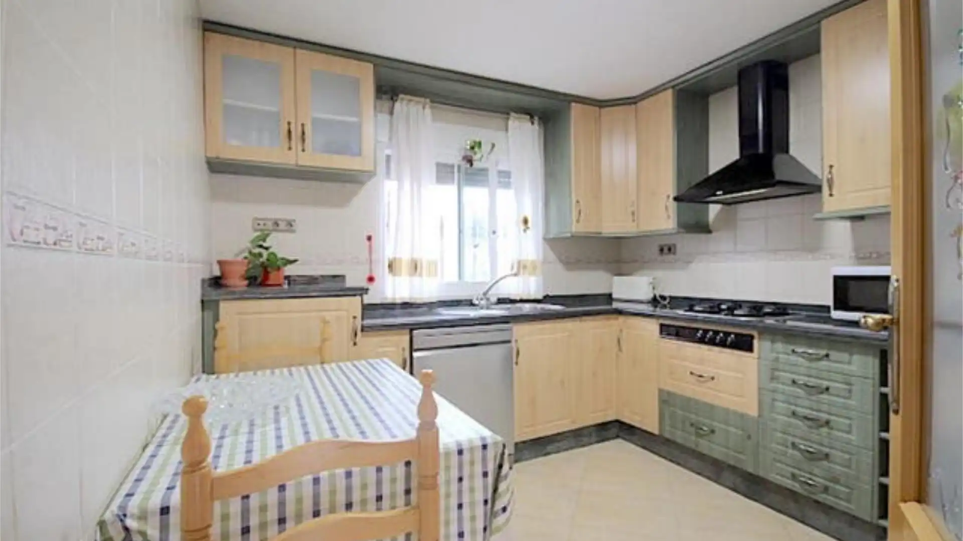 Casa adosada en Garaita - Foto 2