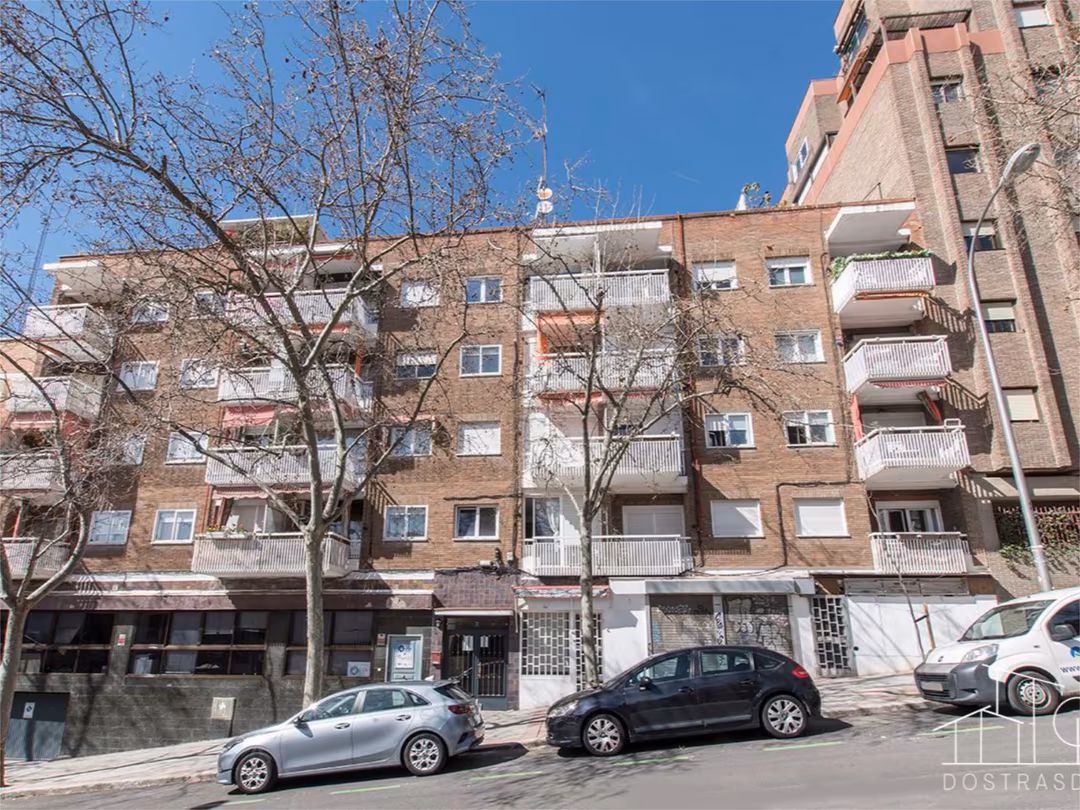 Piso en  Calle de Arturo Baldasano 7 - Foto 24