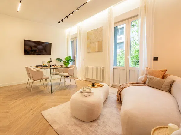 Piso en calle de Ayala, 152