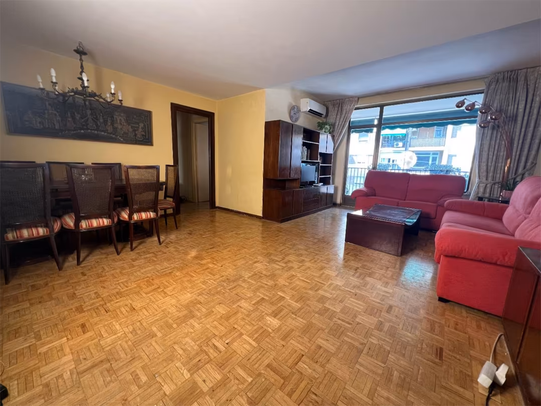 Piso en  Calle del Corazón de María 21