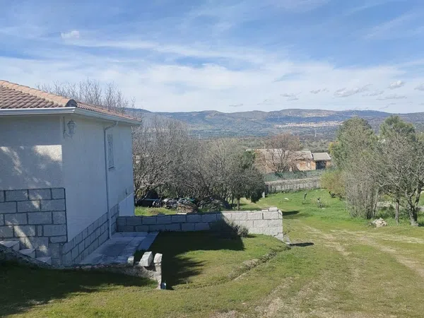 Casa o chalet independiente en Calle Valdesanmartin, 4 - Foto 2