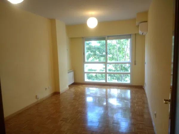 Piso en Artesanos, 66 - Foto 1