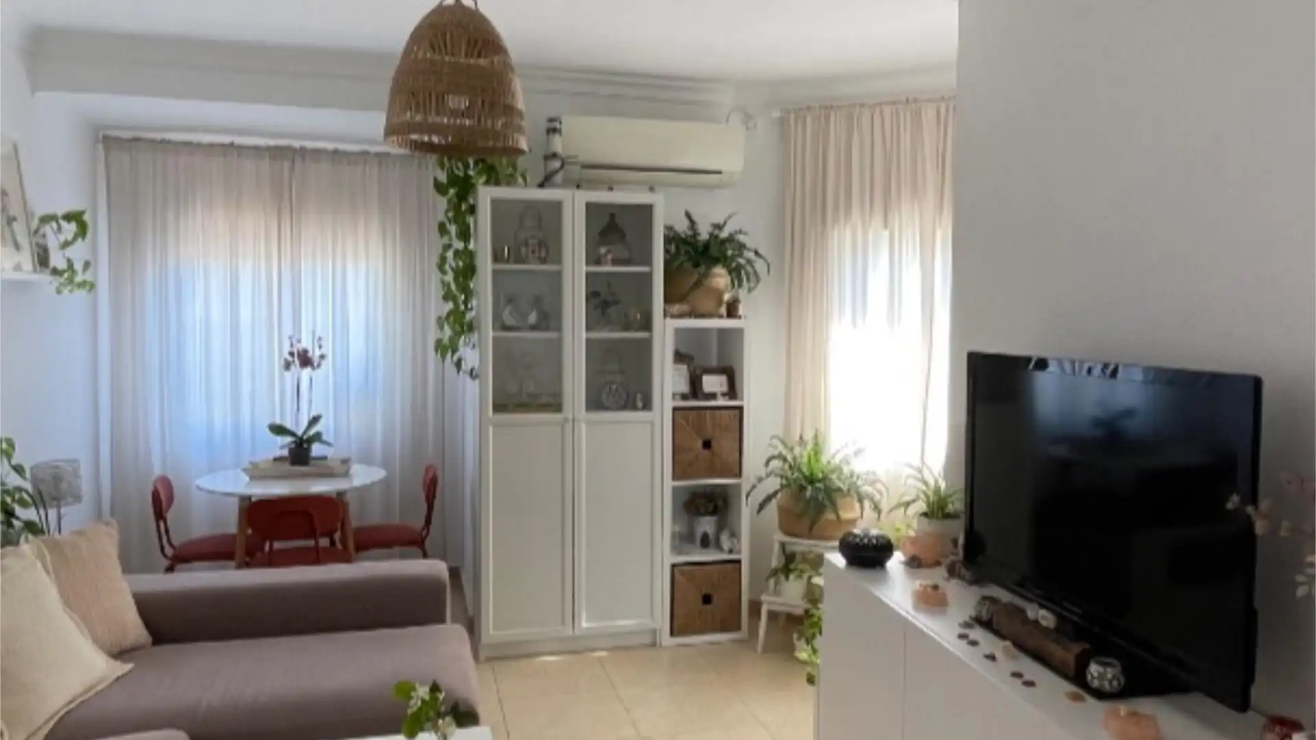 Piso en  Avenida del Obispo Angel Herrera Oria 37 - Foto 2