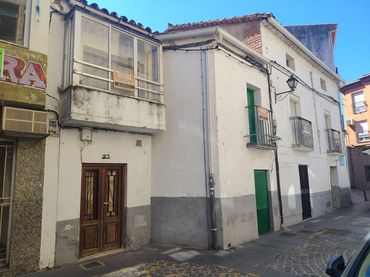 Casa adosada en  Calle Victoriano Revelo 18 - Foto 2