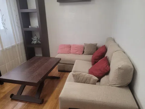 Piso en calle de Narváez, 60