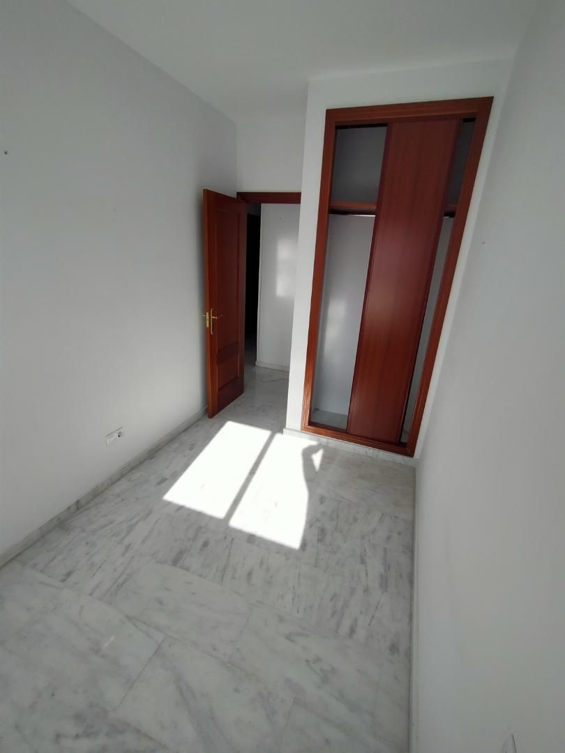 Piso en  Avenida de Bellavista 91 - Foto 4