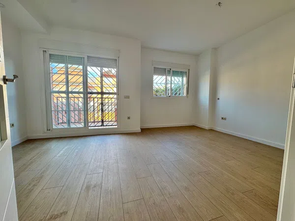 Chalet adosado en calle Pepa Flores Marisol, 30 - Foto 5