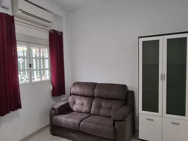 Chalet adosado en Barrio Mangas Verdes - Las Flores - Foto 1