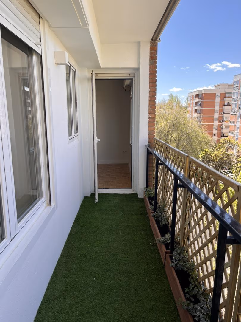Piso en  Calle de Añastro 21 - Foto 4