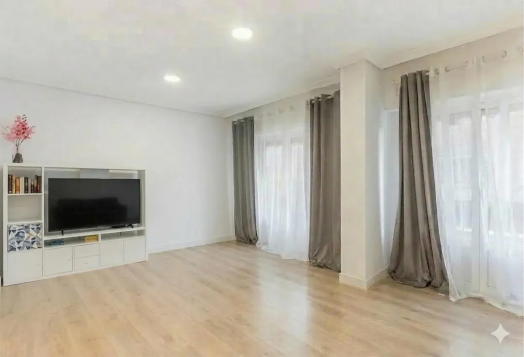 Piso en  Calle Corregidor Vicente Cano Altares 1 - Foto 3