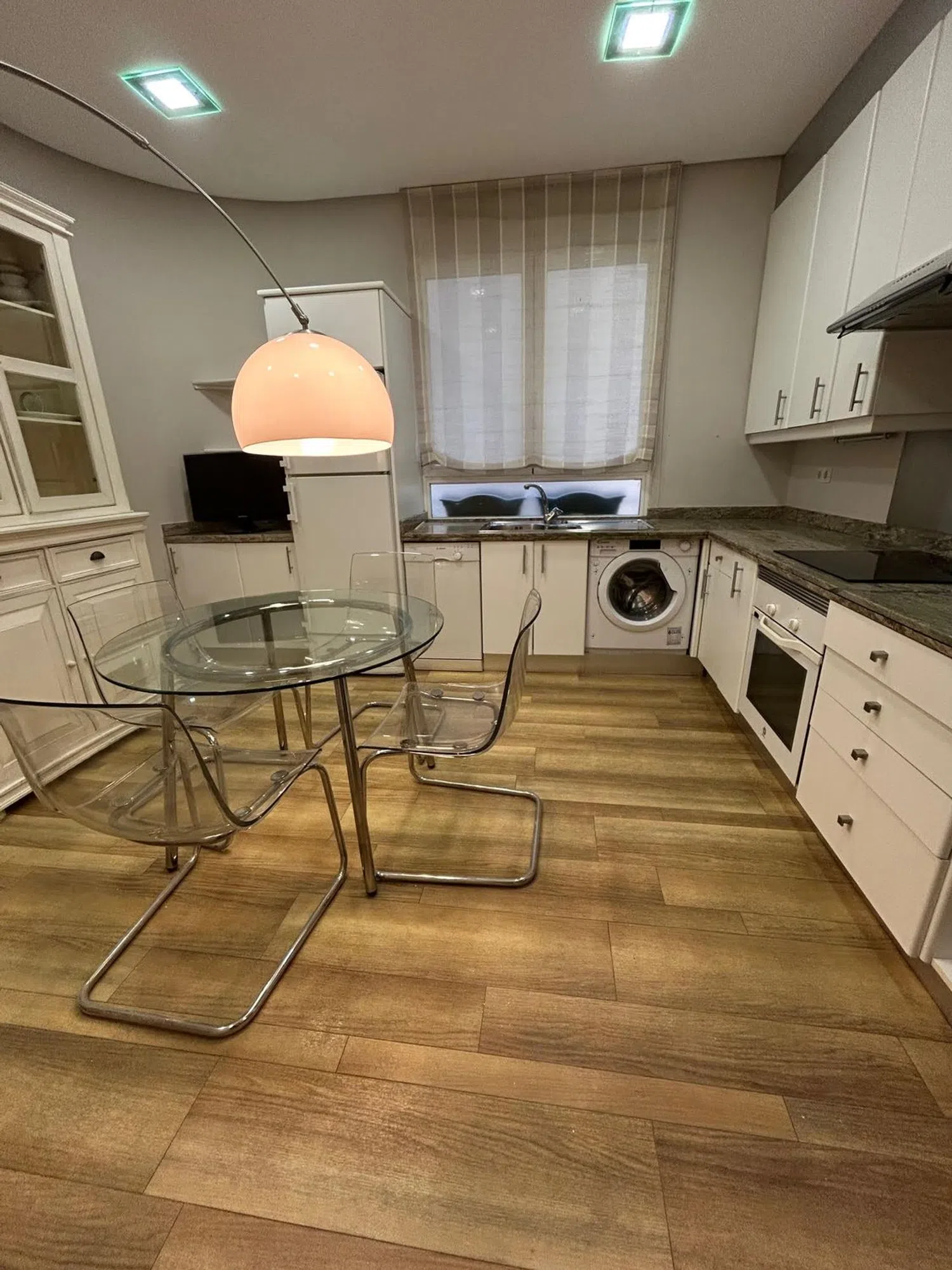 Piso en calle de Miguel Ángel, 24 - Foto 2