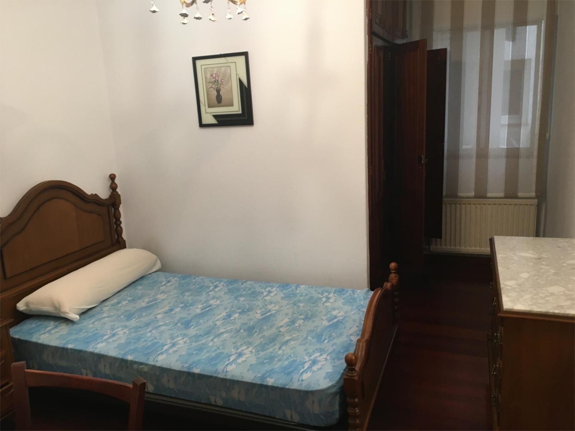 Piso en  Avenida de Rosalía de Castro 27 - Foto 6