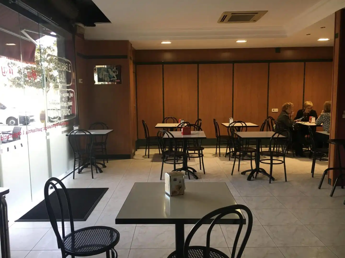 Local comercial en  Carrer de l'Aprestadora 113 - Foto 7