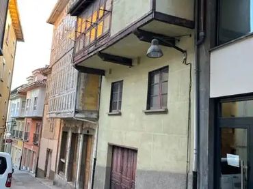 Casa adosada en  Plaza Mujeres de Tineo 2 - Foto 1