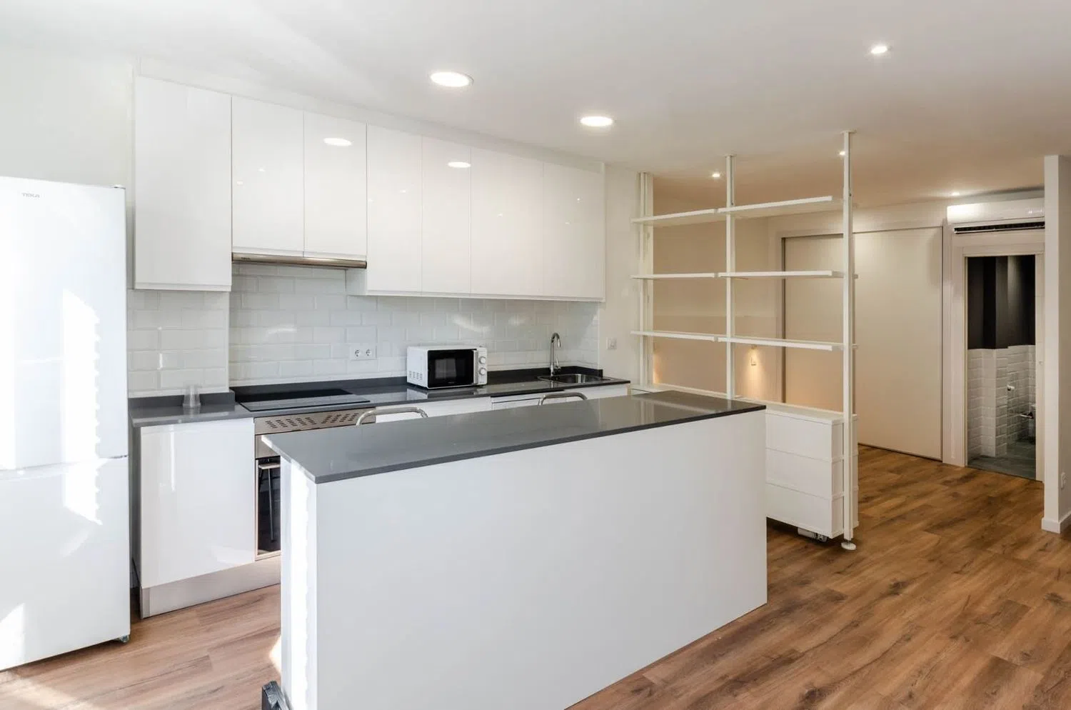 Estudio en calle de Villamanín, 39 - Foto 4