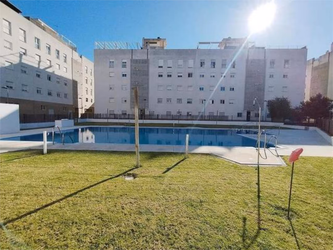 Piso en Los Bermejales - Foto 3