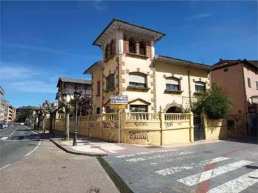 Casa adosada en Briviesca - Foto 1