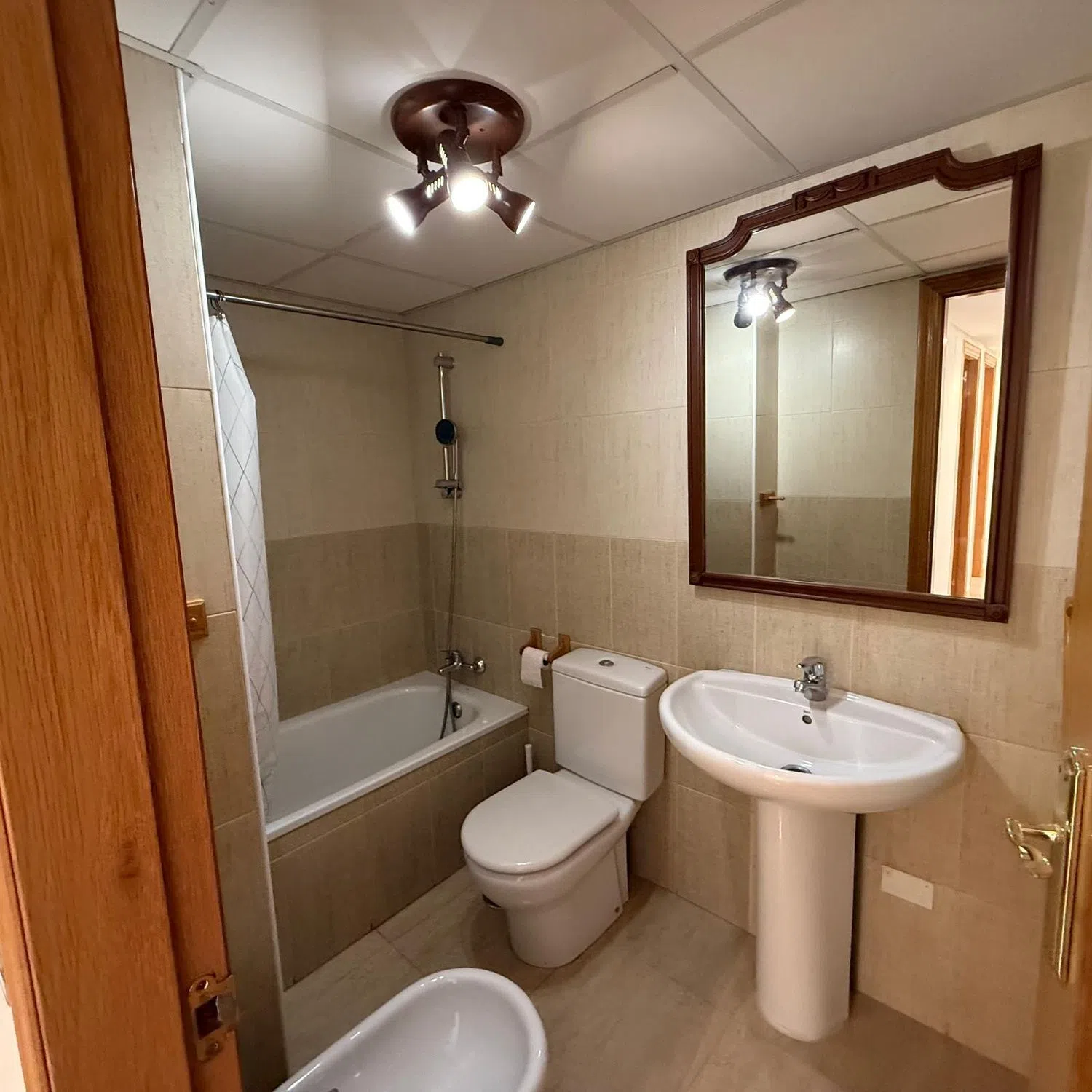 Piso en avenida Don Juan de Borbon, 96 - Foto 8