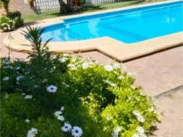 Casa adosada en Chalet la huerta con piscina - Foto 2