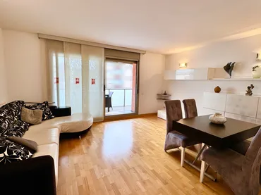 Piso en  Carrer de la Indústria - Foto 3