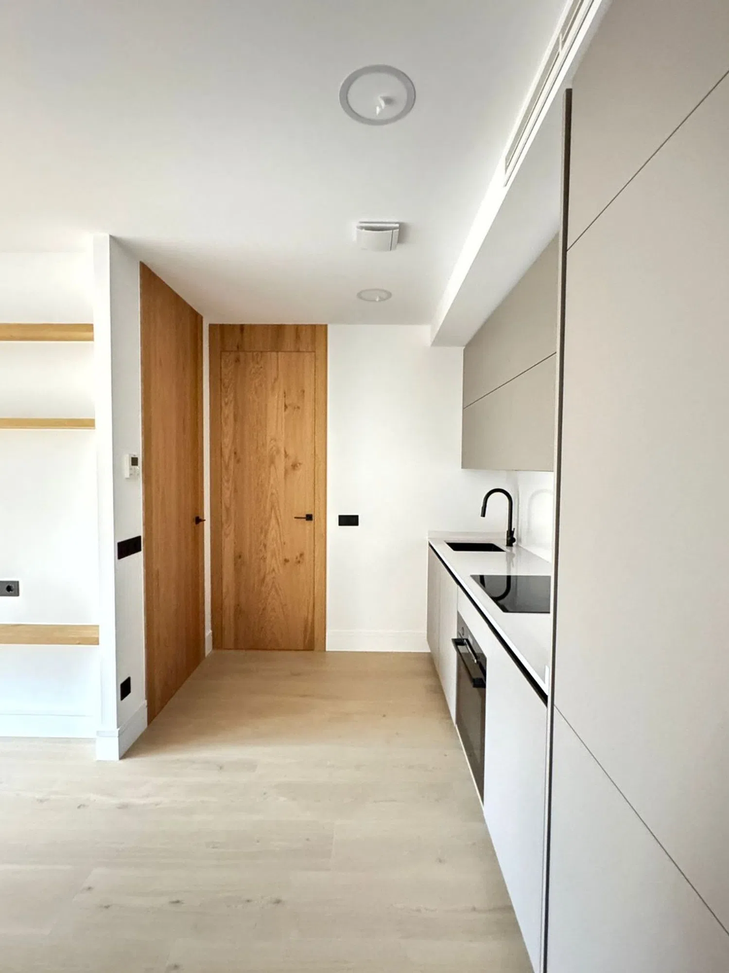 Piso en avenida de Alberto de Alcocer, 48 - Foto 2