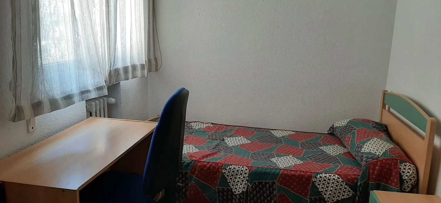 Piso en calle de Guzmán el Bueno, 30 - Foto 6