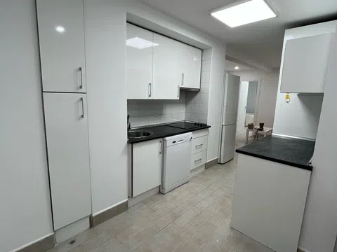 Piso en calle de Siena, 24