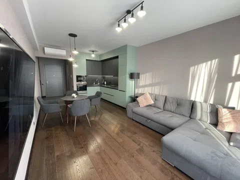 Piso en Pl. Ruperto Chapí, 6