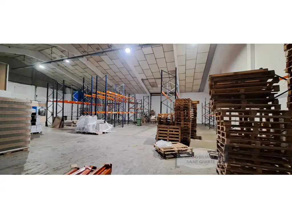 Nave Industrial en  Calle Garrotxa - Foto 2