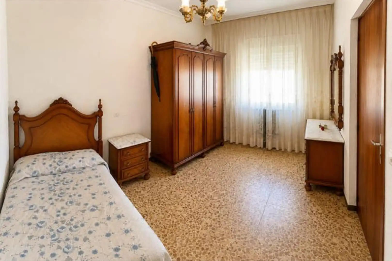 Chalet en Barrio pequeño - Foto 8