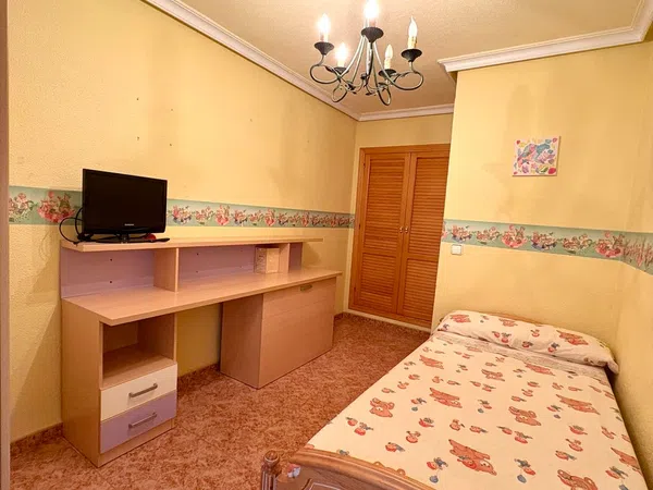 Piso en calle de la Constitució, 4 - Foto 4