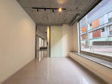 Local comercial en  Carrer del Pantà 92 - Foto 9