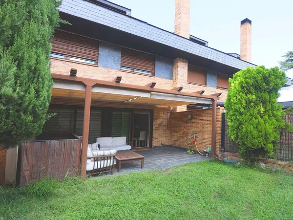 Chalet pareado en Barrio Zona Estación - Foto 1