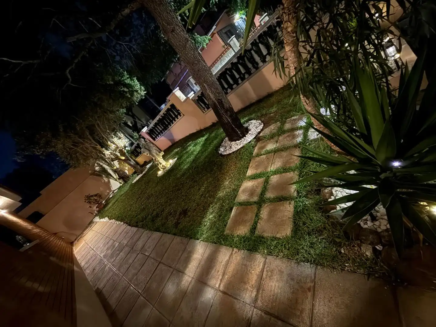 Casa adosada en  Carrer del Llessamí 14 - Foto 4