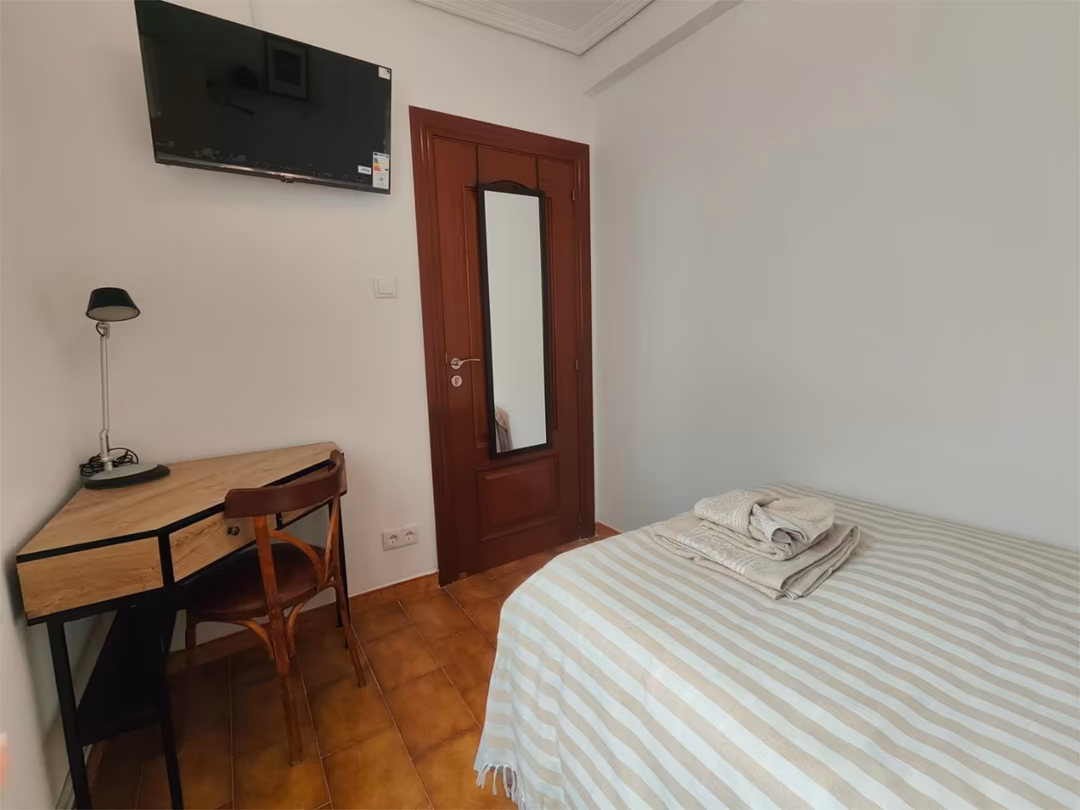 Piso en  Calle de Martín el Humano 25 - Foto 5