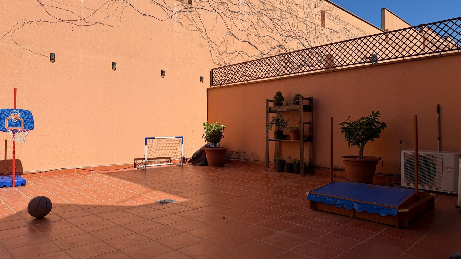 Chalet adosado en Bola de Oro - Foto 2