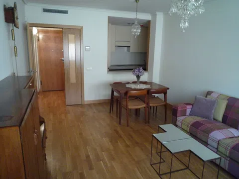 Piso en calle Andrés de Urdaneta, 12