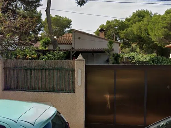 Casa independiente en avenida central, 48 - Foto 1