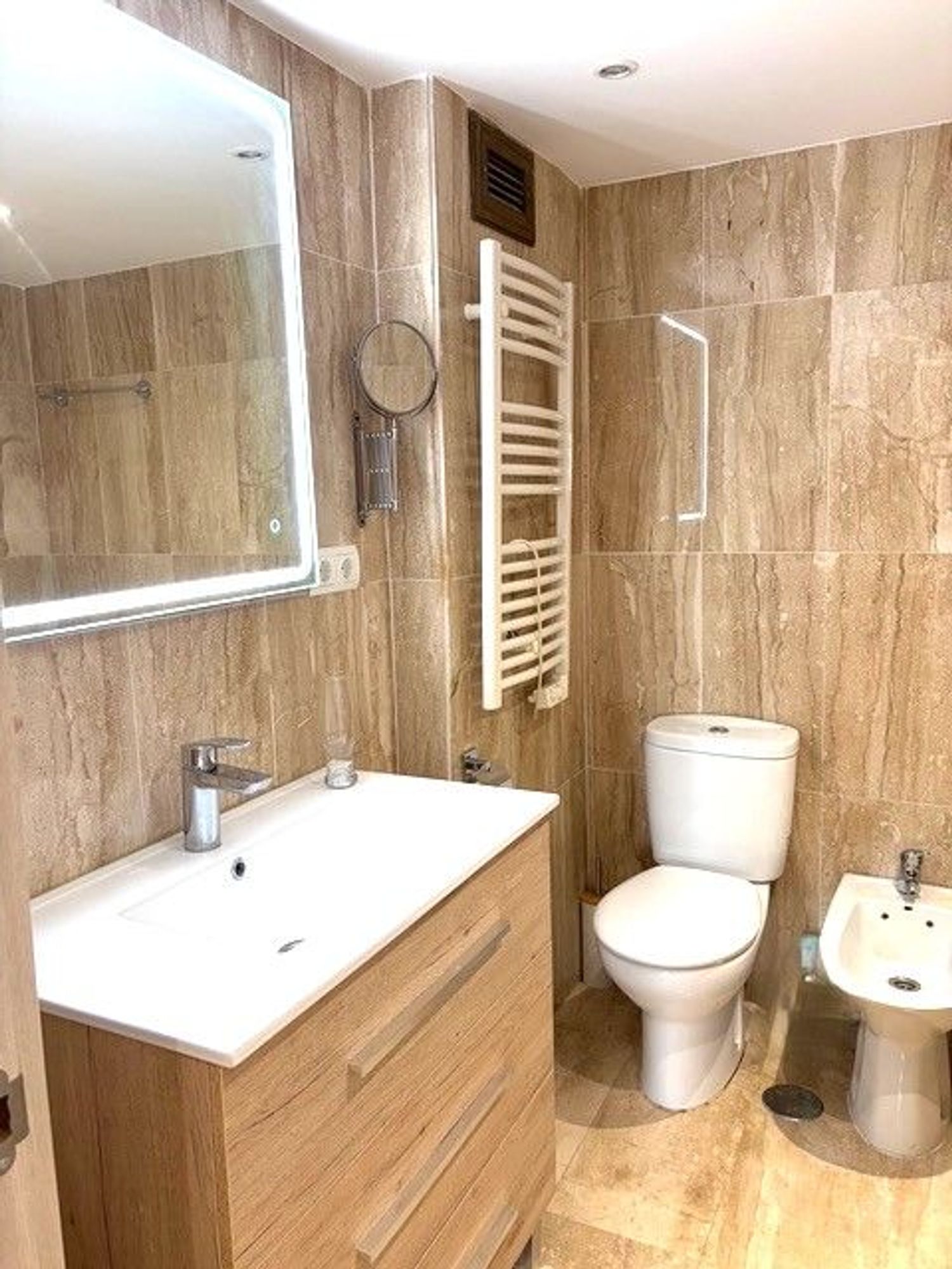 Piso en calle Rafaela Aparicio s/n Sn - Foto 12