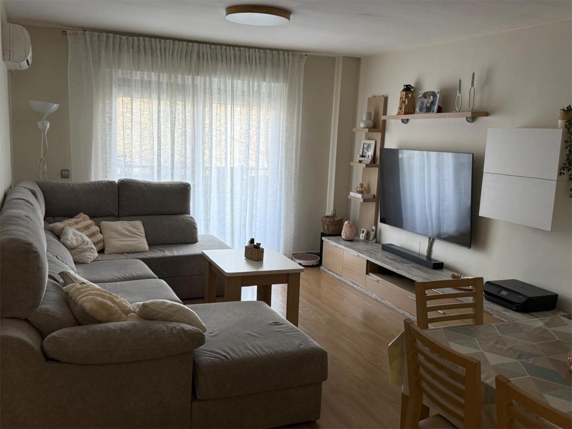 Piso en  Plaza de Valencia 8