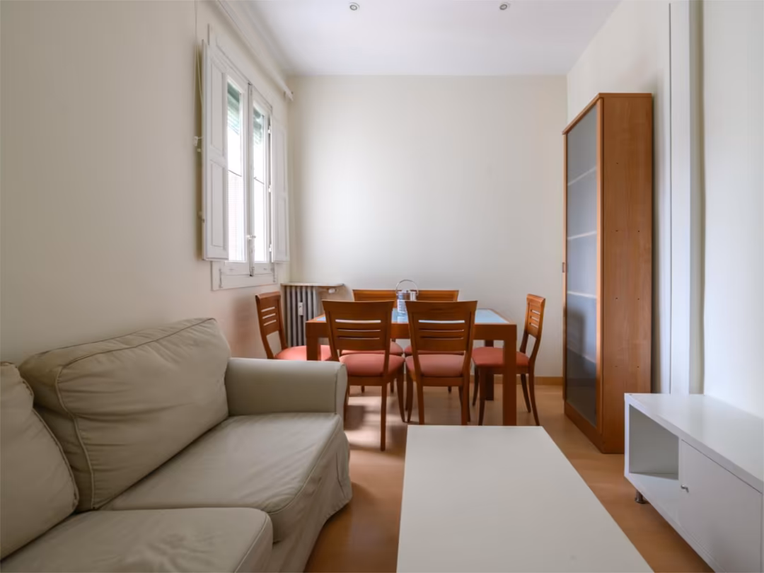 Piso en  Calle de Fernández de los Ríos 27 - Foto 2