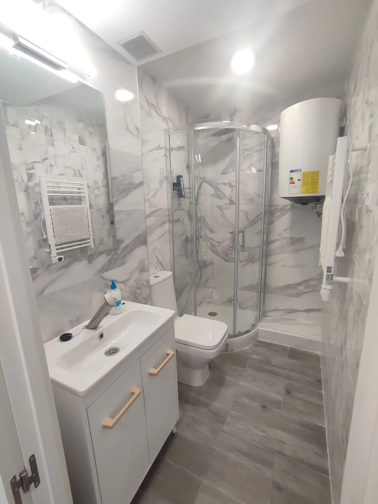 Estudio en calle Ponferrada, 12 - Foto 7