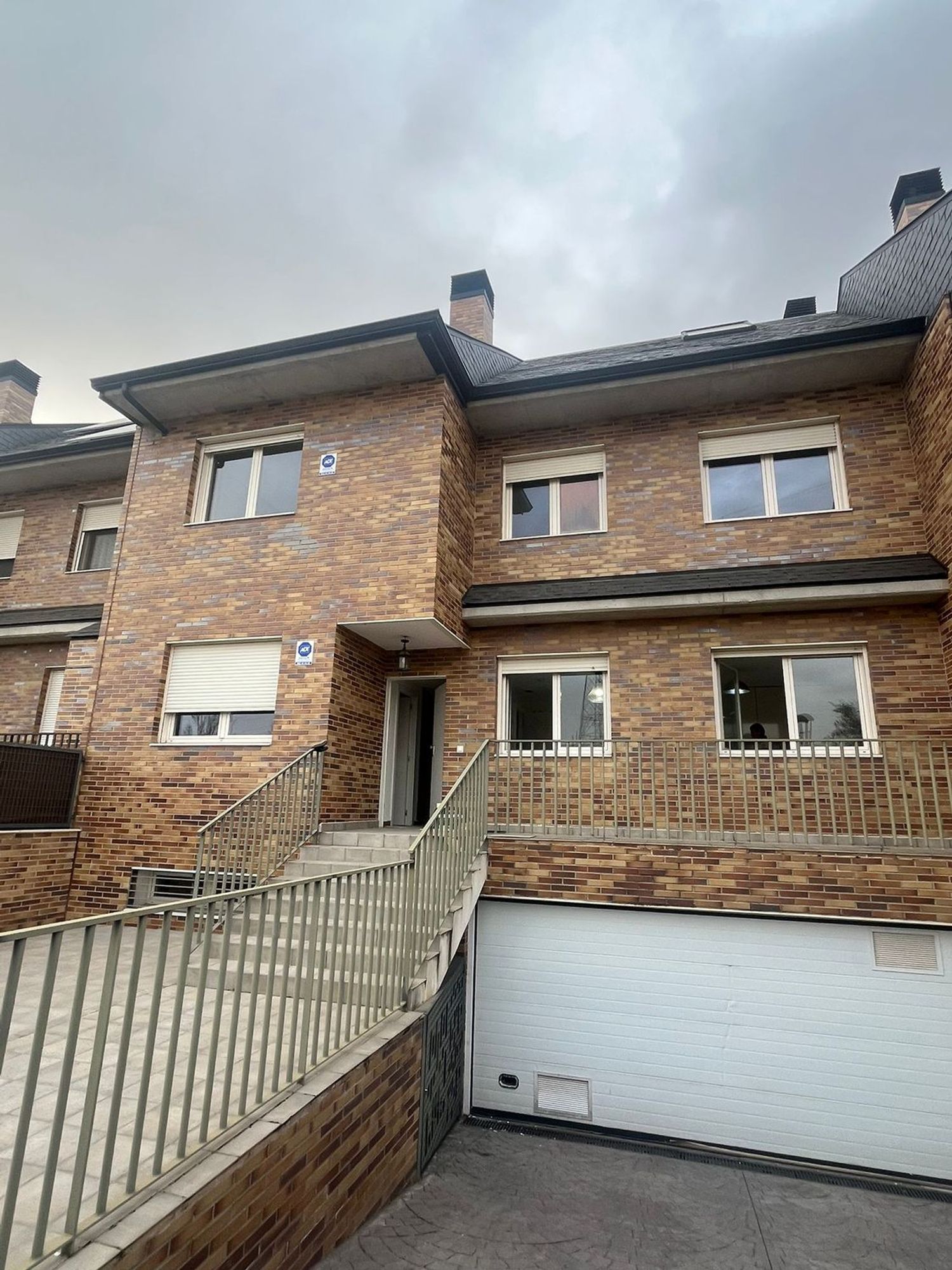 Chalet adosado en Los Satélites - Roza Martín - Foto 2