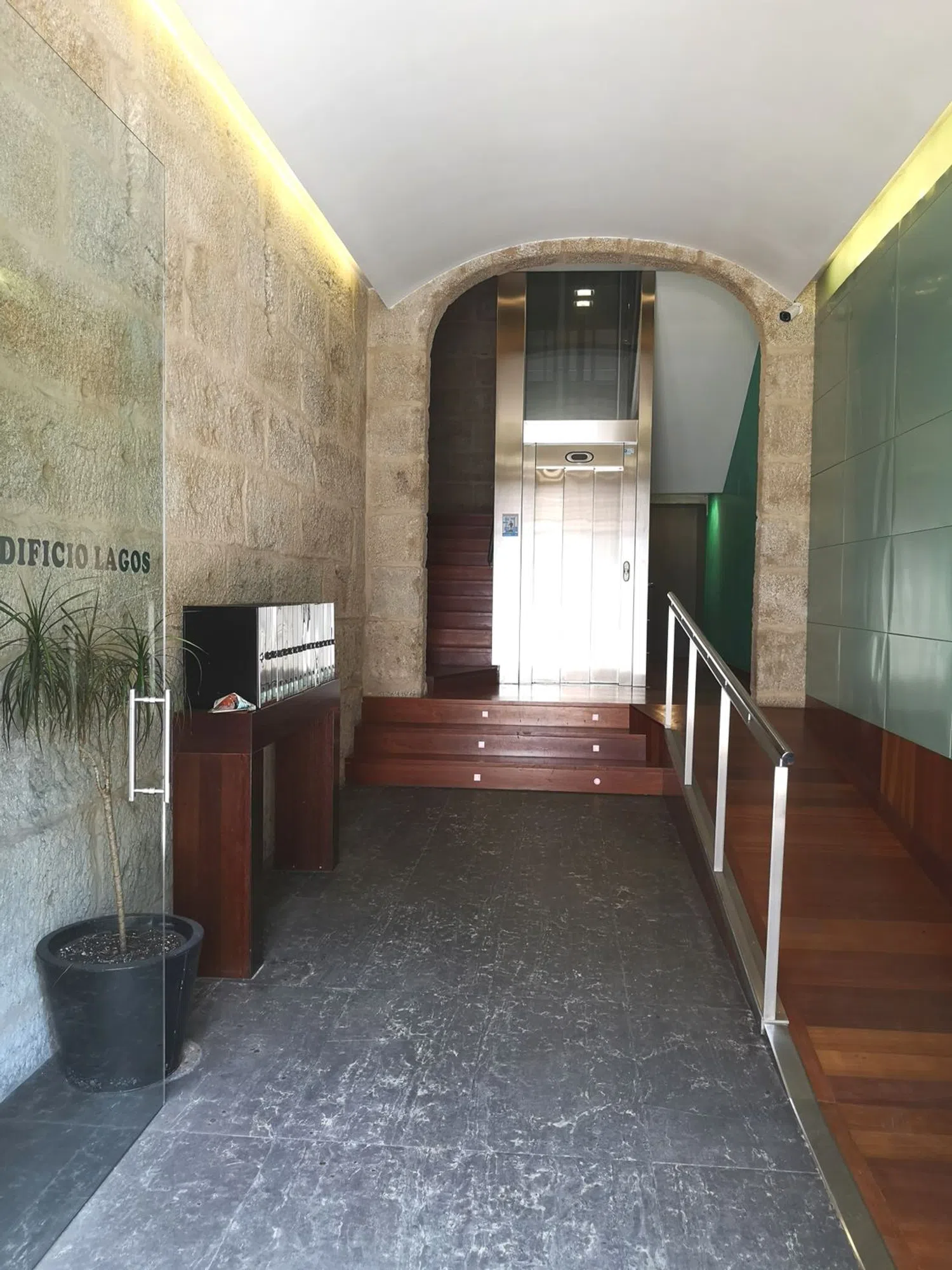 Piso en calle Policarpo Sanz, 19 - Foto 1