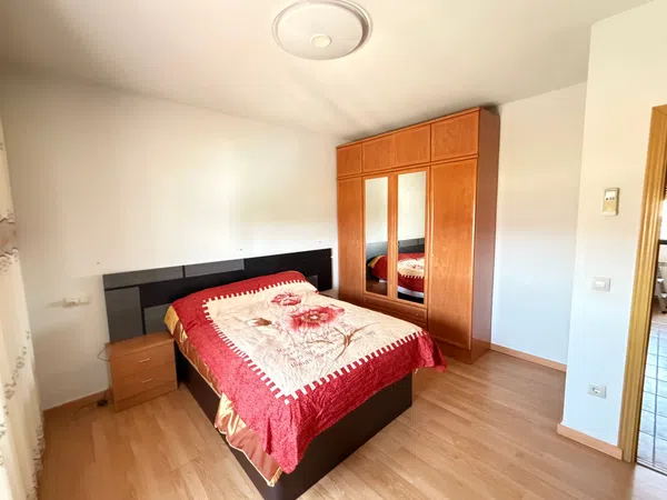 Chalet adosado en Polan - Foto 3
